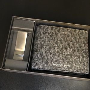 Michael Kors wallet
